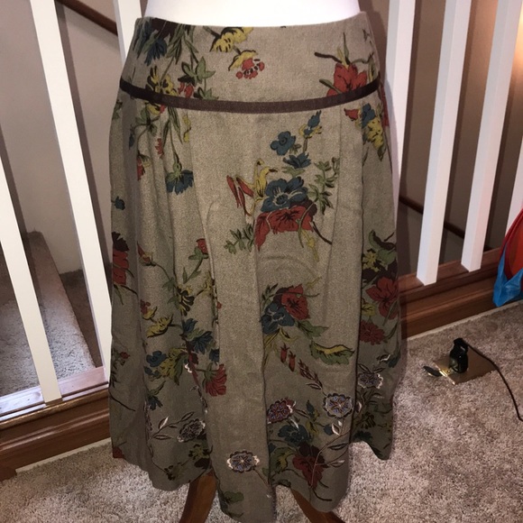 CAbi Turnberry Maggie Floral Embroidered A-Line Skirt Size 8 - Picture 1 of 12